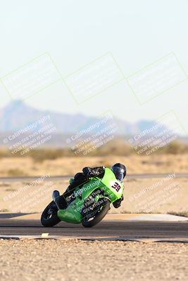 media/Dec-07-2025-CVMA (Sun) [[3e7d2de5dc]]/Race 18-Formula Twins-Formula 40 UL/